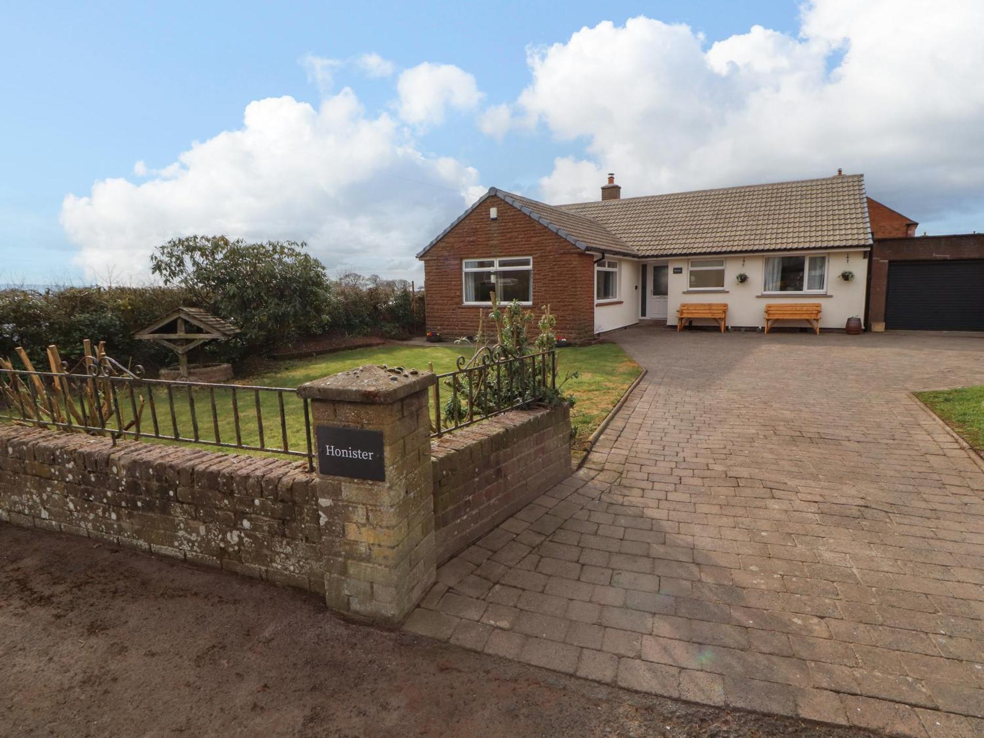 Holiday home Honister *